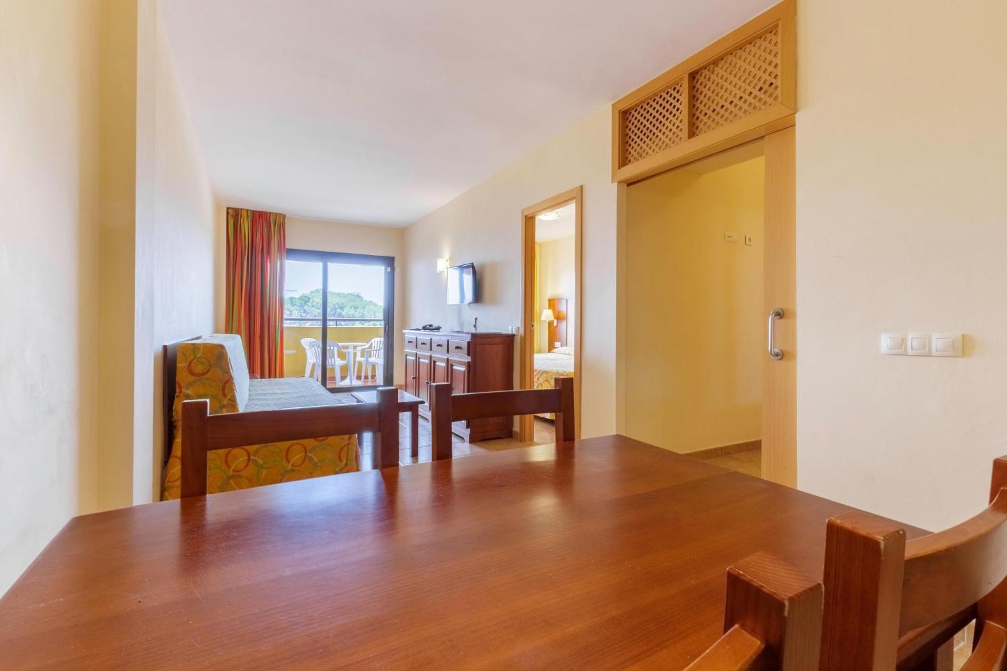 Alcazar Aparthotel *